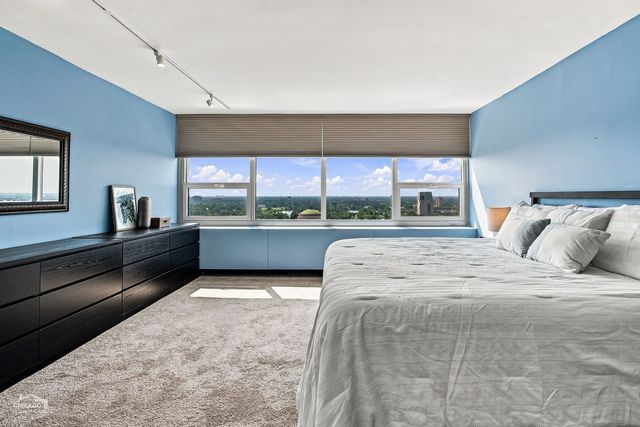 1700 E 56th Street 2209, Chicago, IL 60637