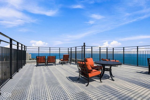 1700 E 56th Street 2209, Chicago, IL 60637