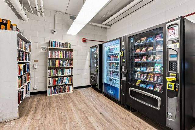 1700 E 56th Street 2209, Chicago, IL 60637