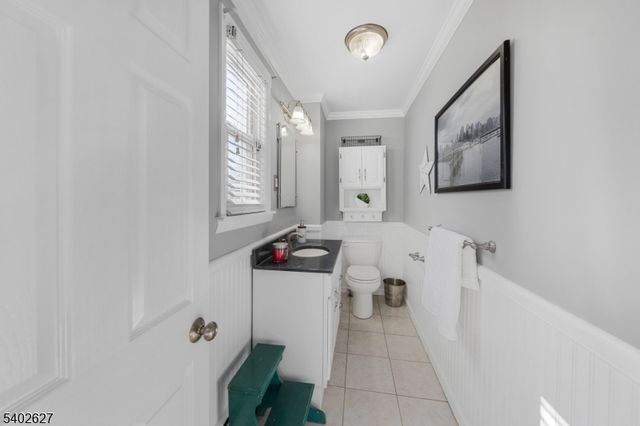 245 N 12Th St, Kenilworth Boro, NJ 07033