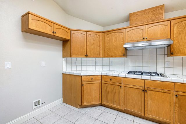 1471 N Terry Avenue, Clovis, CA 93619