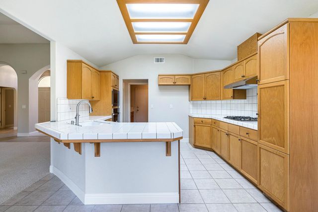 1471 N Terry Avenue, Clovis, CA 93619