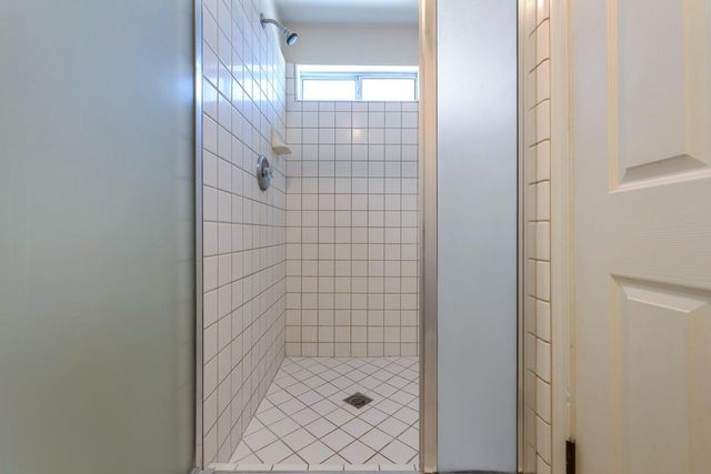 1471 N Terry Avenue, Clovis, CA 93619