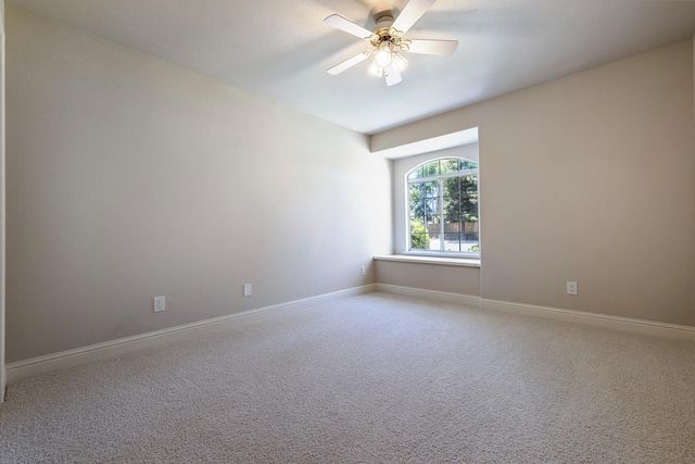 1471 N Terry Avenue, Clovis, CA 93619