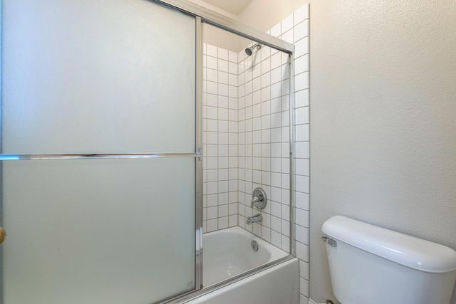 1471 N Terry Avenue, Clovis, CA 93619