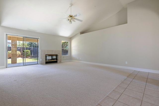 1471 N Terry Avenue, Clovis, CA 93619