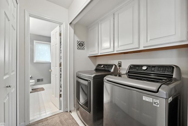 42680 Chippewa Drive 28, Clinton Township, MI 48038