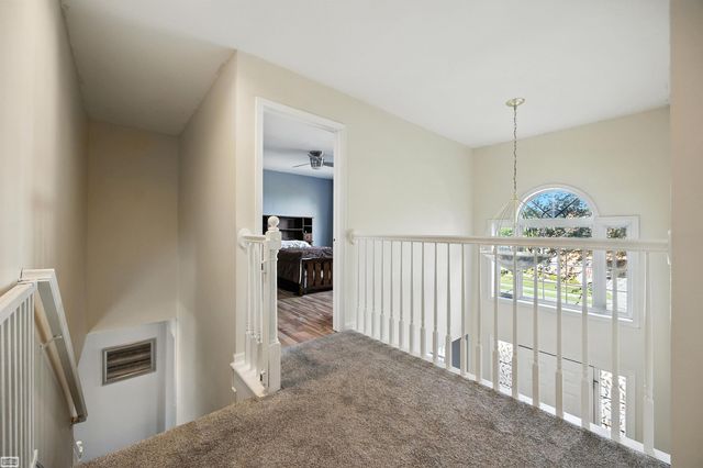 42680 Chippewa Drive 28, Clinton Township, MI 48038