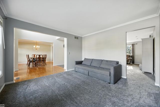 42680 Chippewa Drive 28, Clinton Township, MI 48038