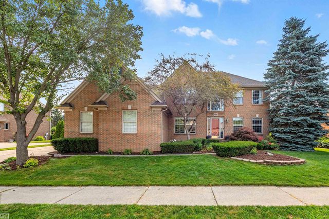 42680 Chippewa Drive 28, Clinton Township, MI 48038