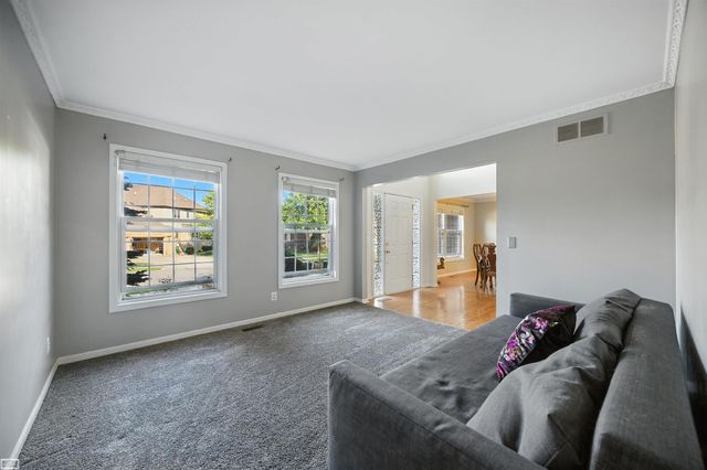 42680 Chippewa Drive 28, Clinton Township, MI 48038