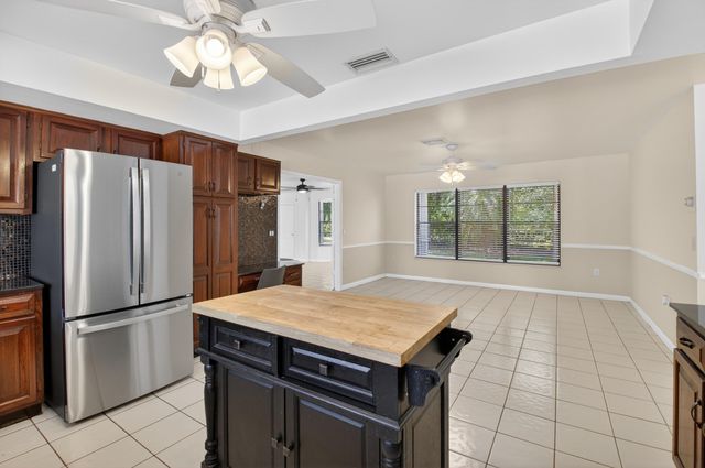 10157 La Reina Road, Delray Beach, FL 33446