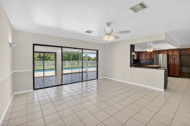 10157 La Reina Road, Delray Beach, FL 33446