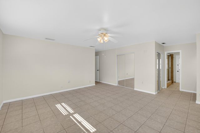10157 La Reina Road, Delray Beach, FL 33446