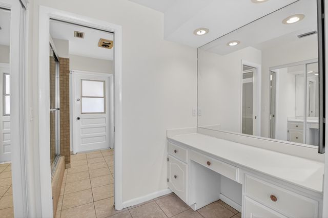 10157 La Reina Road, Delray Beach, FL 33446