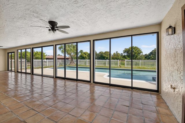 10157 La Reina Road, Delray Beach, FL 33446