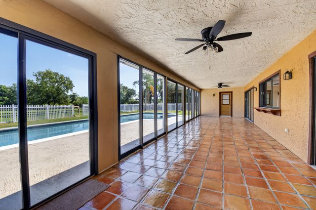 10157 La Reina Road, Delray Beach, FL 33446
