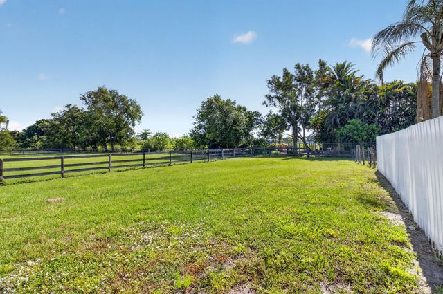 10157 La Reina Road, Delray Beach, FL 33446