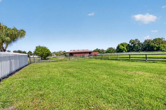 10157 La Reina Road, Delray Beach, FL 33446