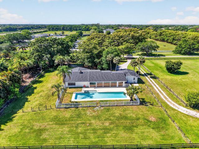 10157 La Reina Road, Delray Beach, FL 33446