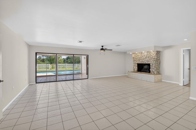 10157 La Reina Road, Delray Beach, FL 33446