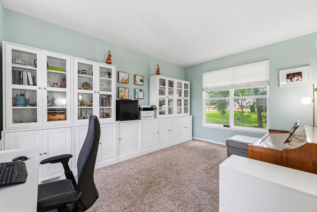 9860 Chambray Street, Portage, MI 49002