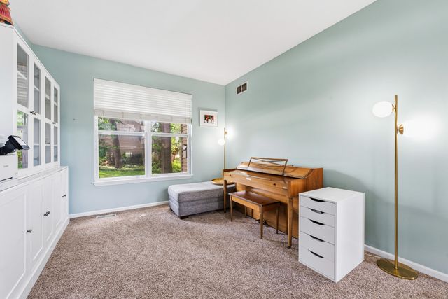 9860 Chambray Street, Portage, MI 49002