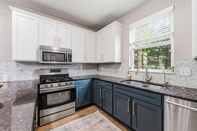 9860 Chambray Street, Portage, MI 49002