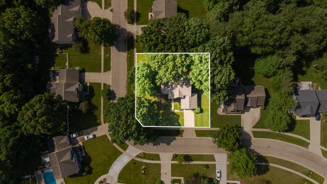 9860 Chambray Street, Portage, MI 49002
