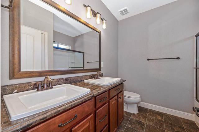 1242 White Pine Ln, Lincoln, CA 95648