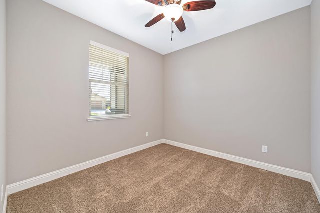 1242 White Pine Ln, Lincoln, CA 95648