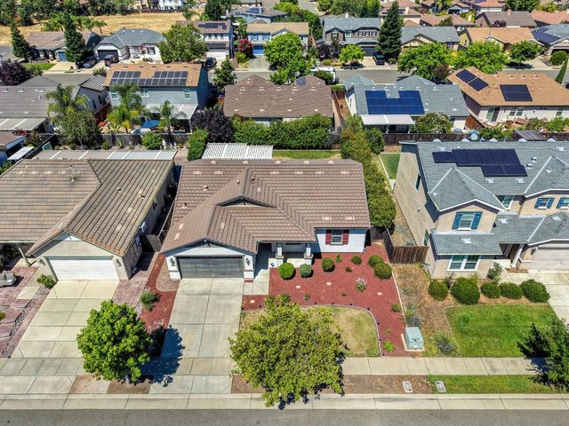 1242 White Pine Ln, Lincoln, CA 95648