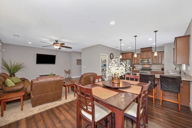 1242 White Pine Ln, Lincoln, CA 95648