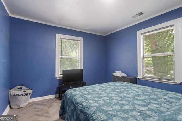 537 W Lake Avenue NW, Atlanta, GA 30318