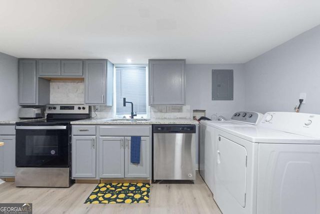 537 W Lake Avenue NW, Atlanta, GA 30318