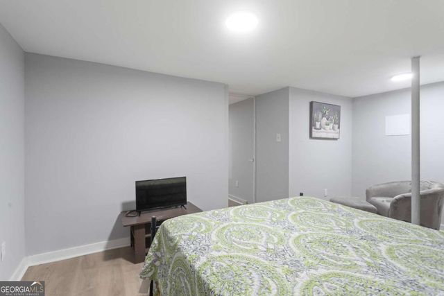 537 W Lake Avenue NW, Atlanta, GA 30318