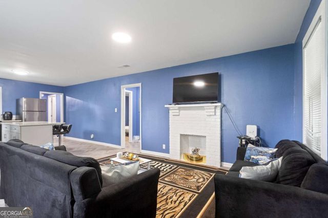 537 W Lake Avenue NW, Atlanta, GA 30318