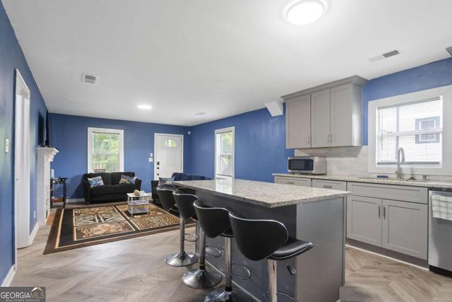 537 W Lake Avenue NW, Atlanta, GA 30318