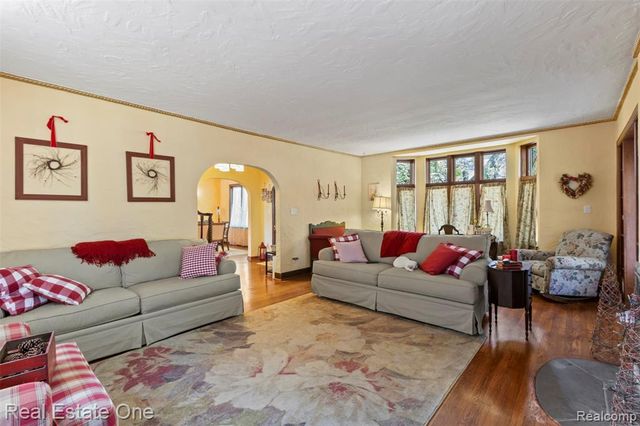 939 S Highland Street, Dearborn, MI 48124