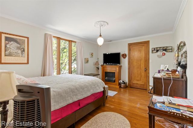 939 S Highland Street, Dearborn, MI 48124