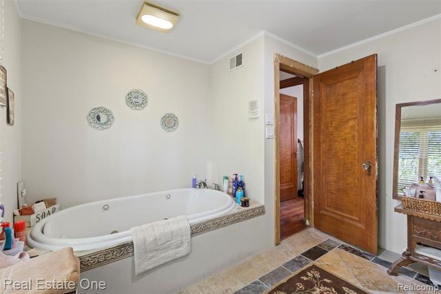 939 S Highland Street, Dearborn, MI 48124