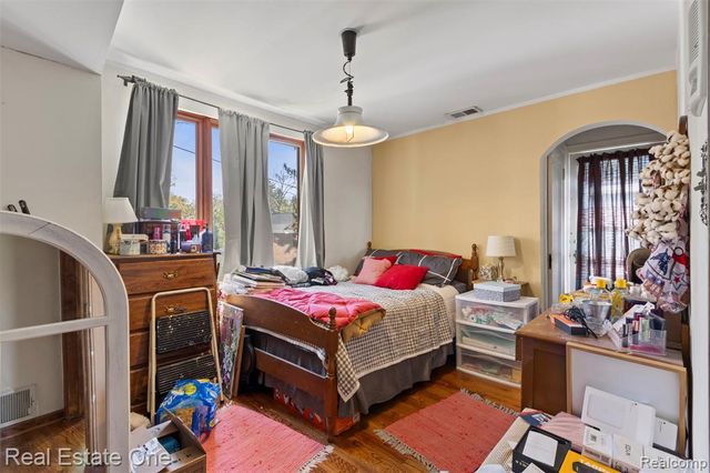 939 S Highland Street, Dearborn, MI 48124