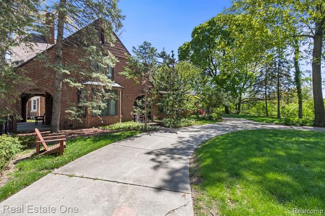 939 S Highland Street, Dearborn, MI 48124