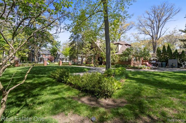 939 S Highland Street, Dearborn, MI 48124