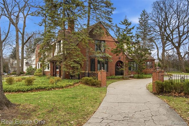 939 S Highland Street, Dearborn, MI 48124