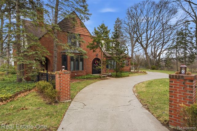 939 S Highland Street, Dearborn, MI 48124