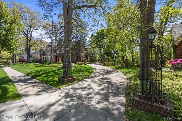 939 S Highland Street, Dearborn, MI 48124