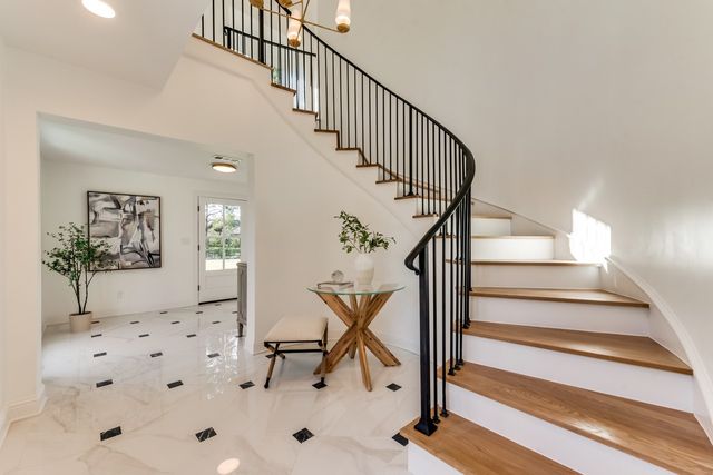 5501 Hillcrest Avenue, Highland Park, TX 75205