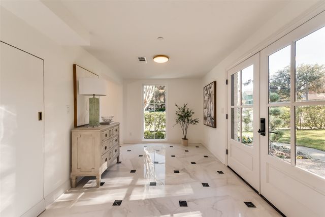 5501 Hillcrest Avenue, Highland Park, TX 75205