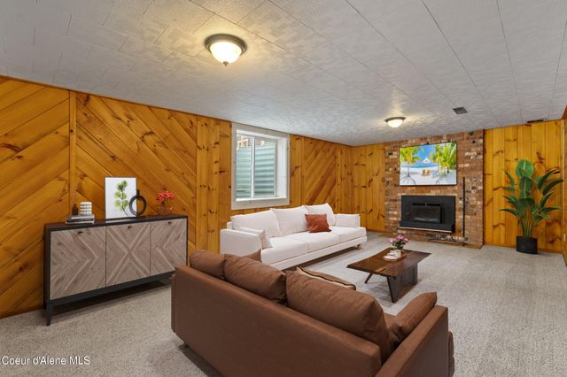 1909 E Pine Hill CT, Coeur D'alene, ID 83815